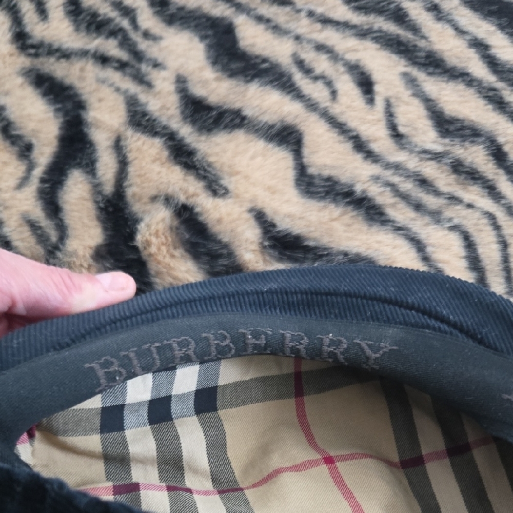 Burberry Black Corduroy Cap Authentic - Picture 3 of 6